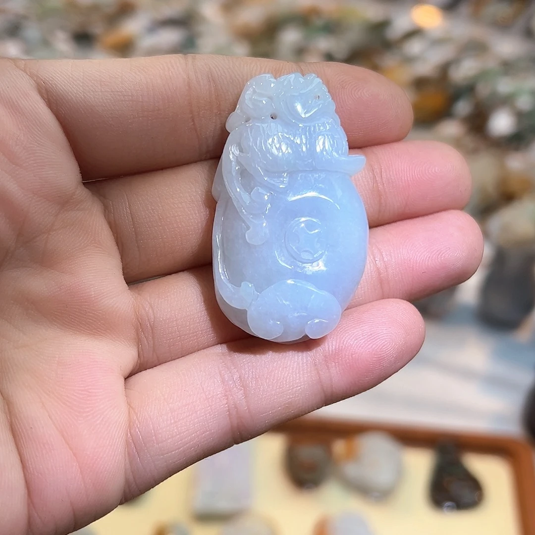 翡翠未镶嵌颈饰挂件