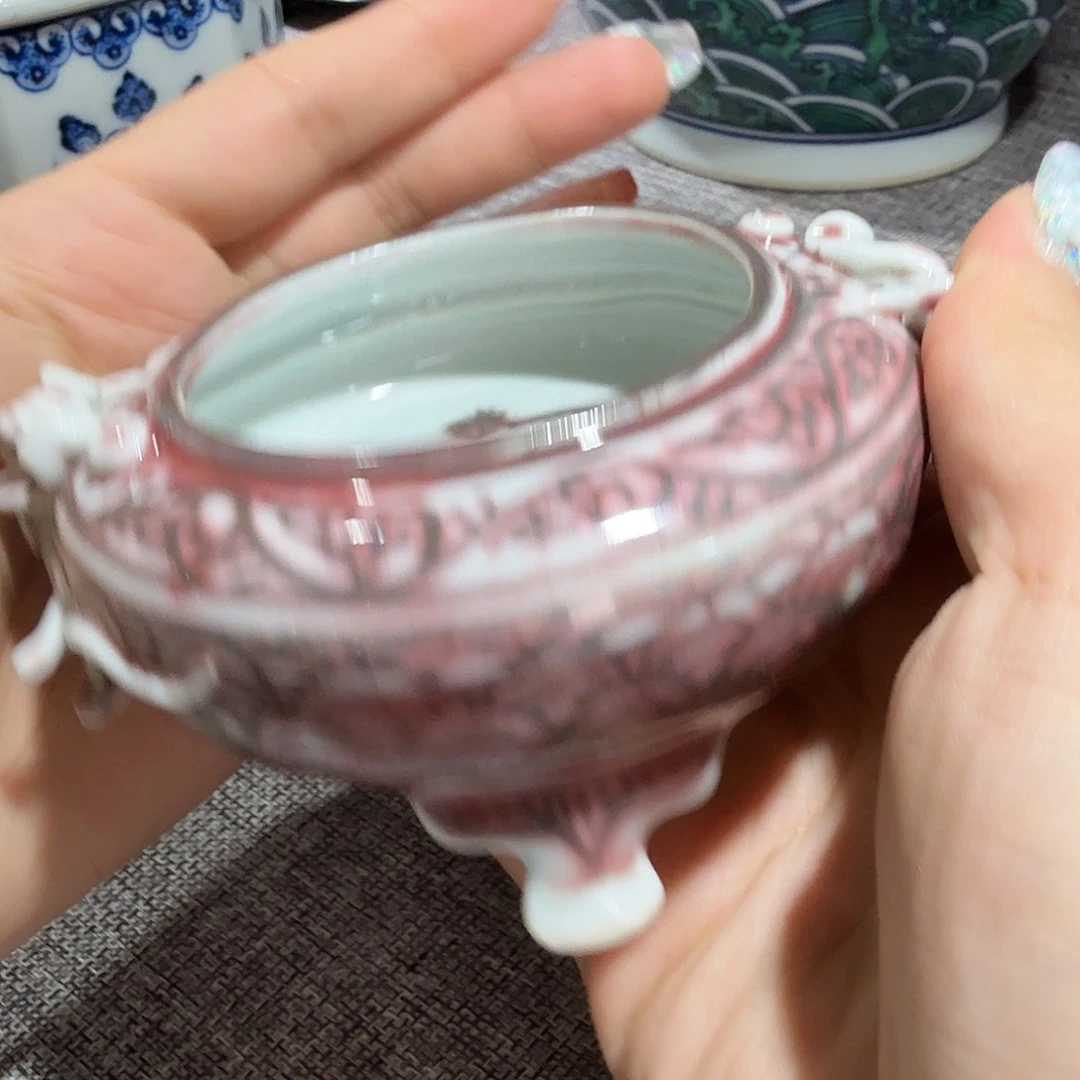 碗天**地釉里红