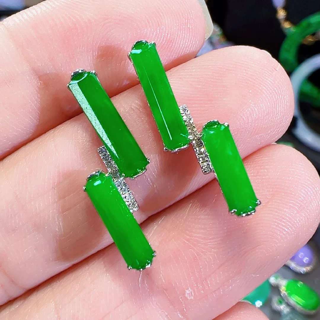 翡翠18K金镶嵌耳饰签收后24小时鉴赏期