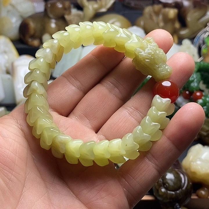 和田玉未镶嵌挂件舞***龙