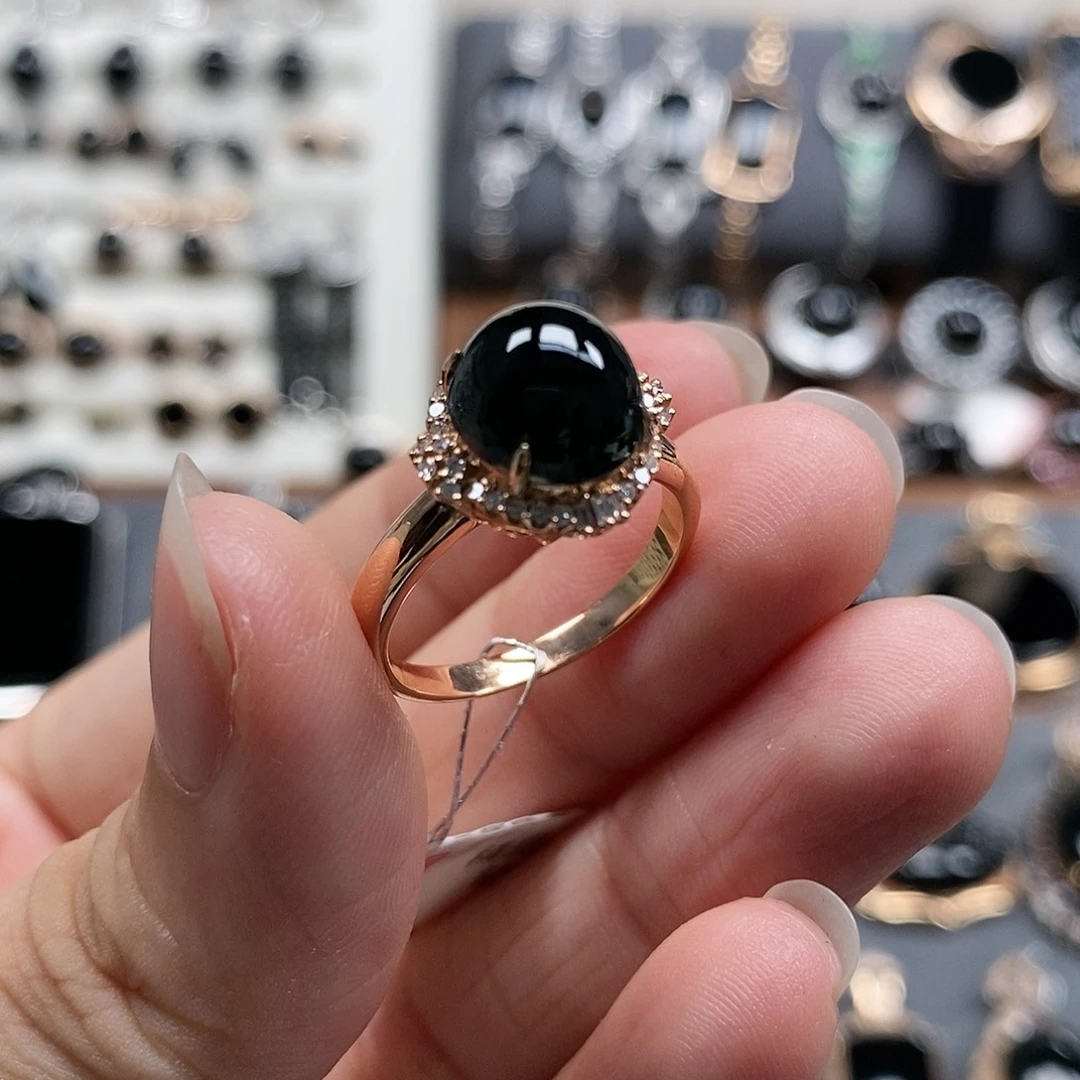 翡翠戒指18K金镶嵌墨翠