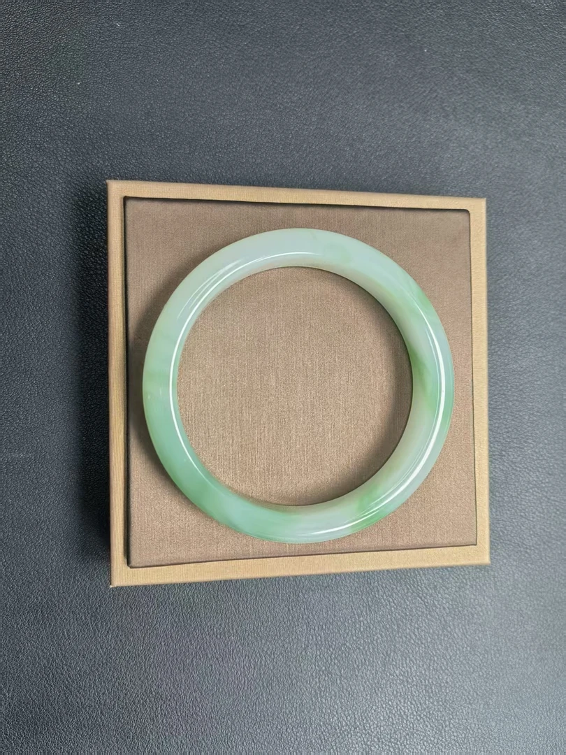 女圆镯平安镯时尚精美冰透