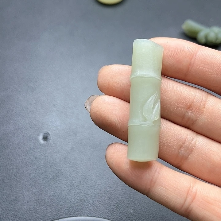 【闪购商品】颈饰未镶嵌和田玉