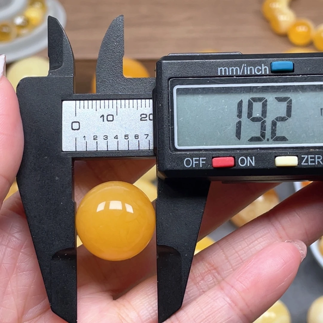 画***布裸石琥珀未镶嵌天然
