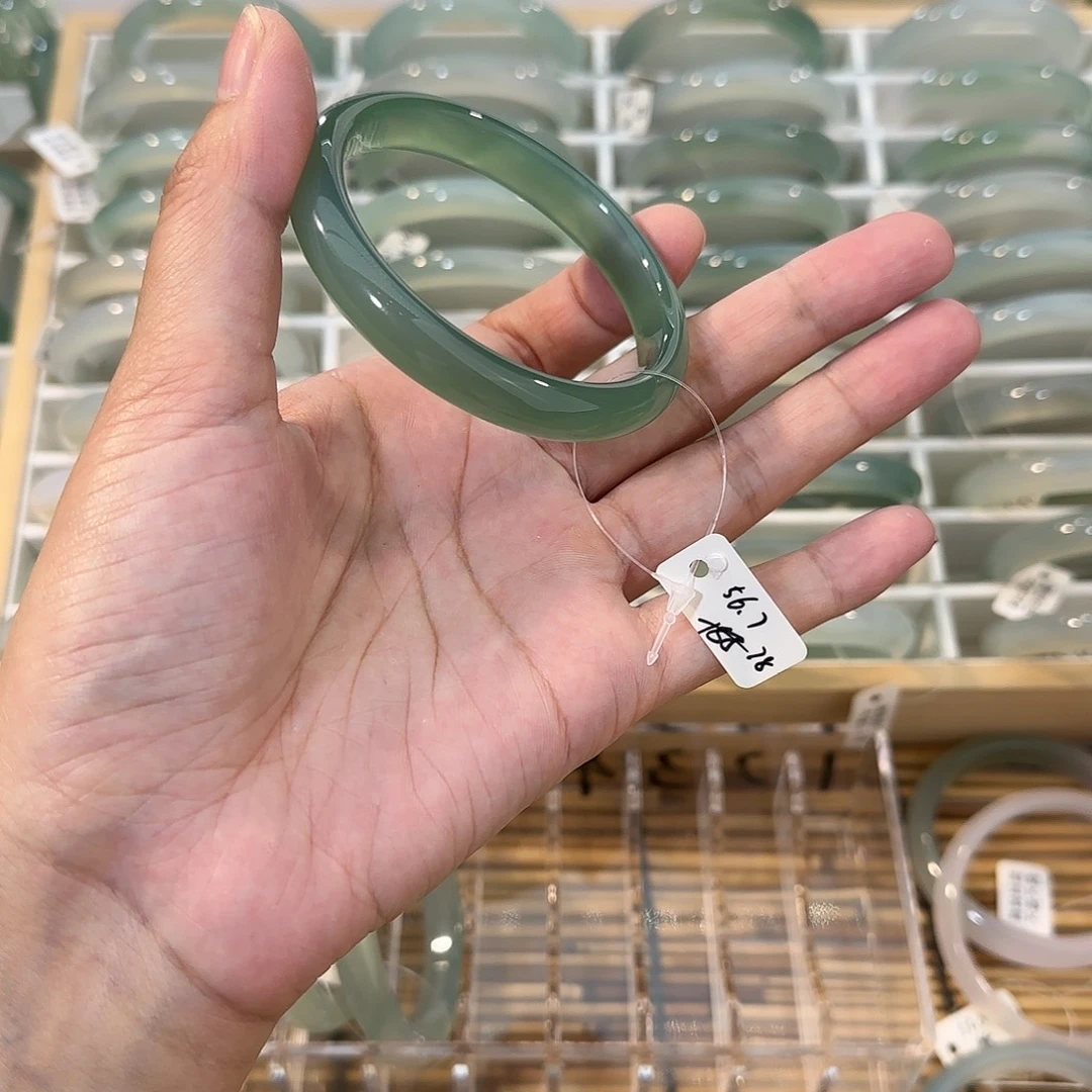 手镯玛瑙/玉髓未镶嵌圈口56.7