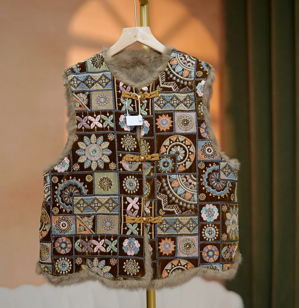 【绣花花】加厚冬季圆领刺绣马甲厚款宽松型马夹双面穿兔毛