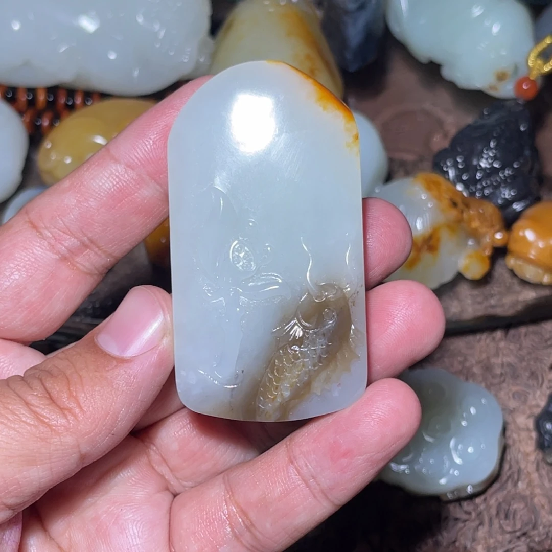 和田玉未镶嵌车挂