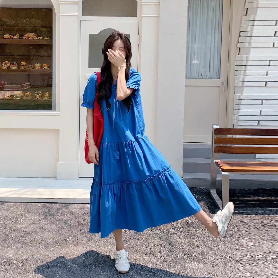 法式克莱因蓝连衣裙女夏2025新款设计感泡泡袖木耳边甜美减龄长裙