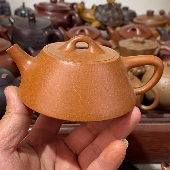 紫砂茶壶随*精工制作