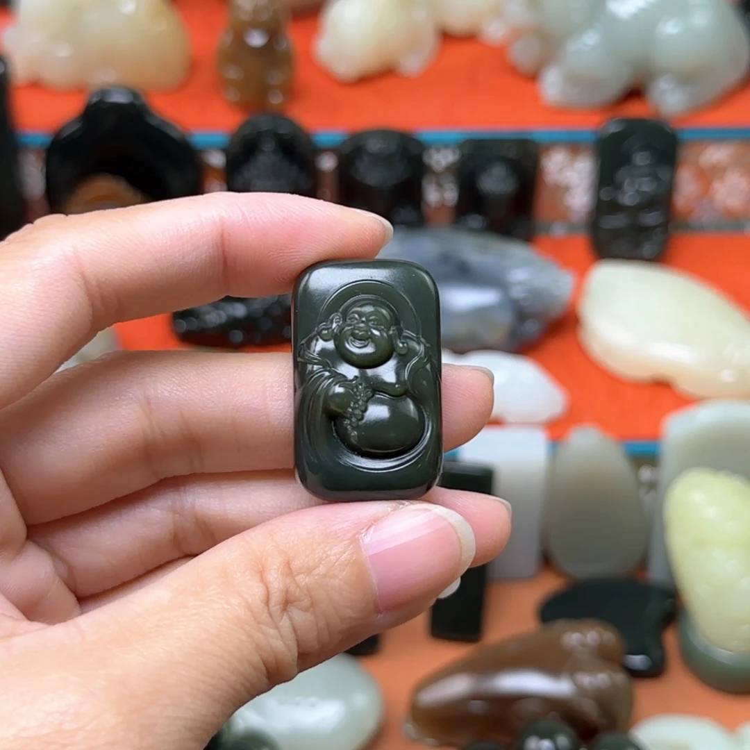 未镶嵌和田玉（糖玉）把件