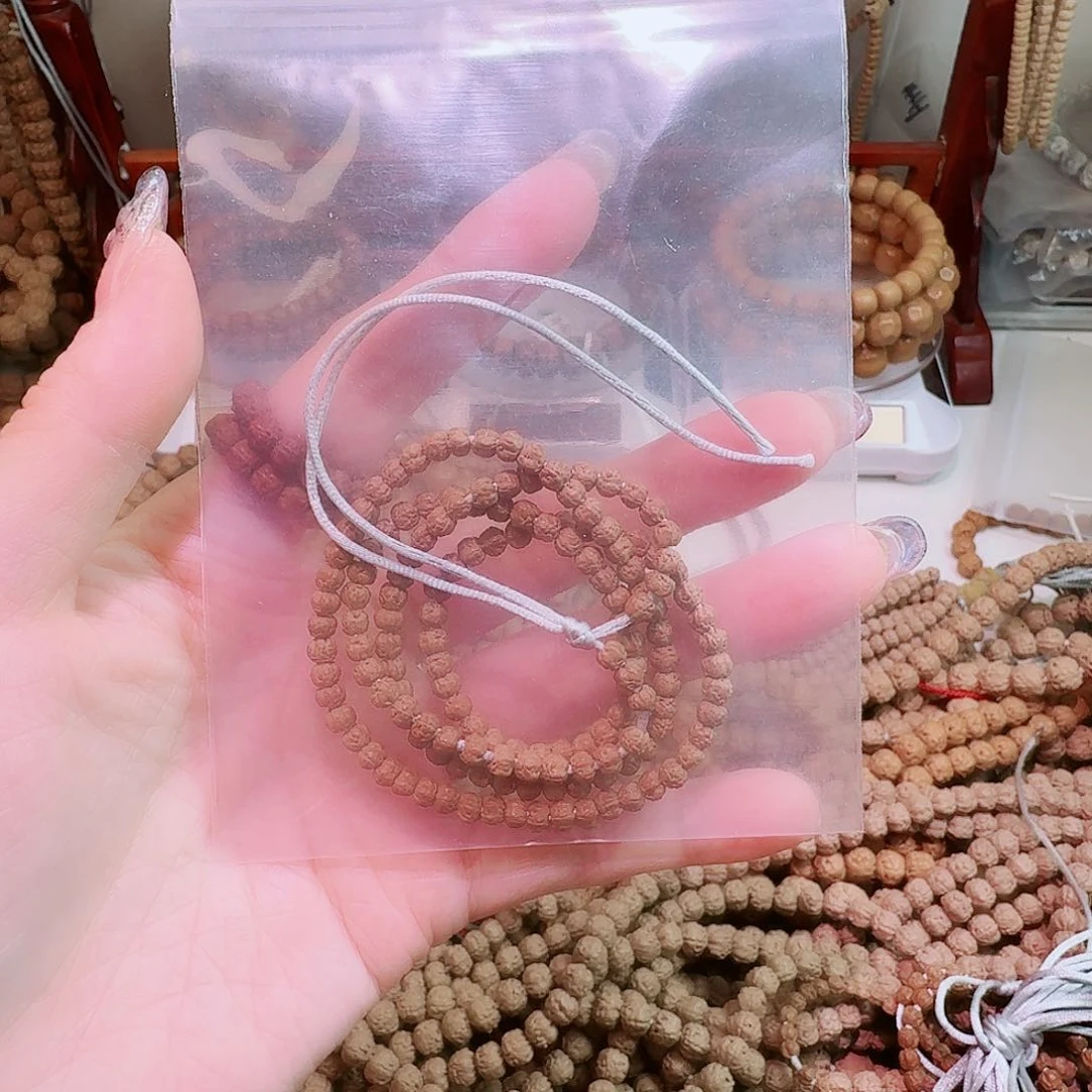 文玩核桃吊坠一***?很漂亮串串