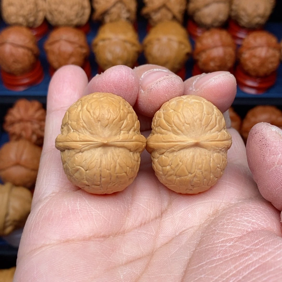 把件文玩核桃手捻贵妃元宝