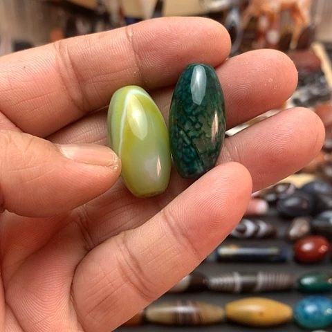 玛瑙/玉髓颈饰合金听**语