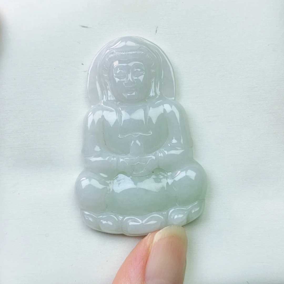 翡翠未镶嵌颈饰观音