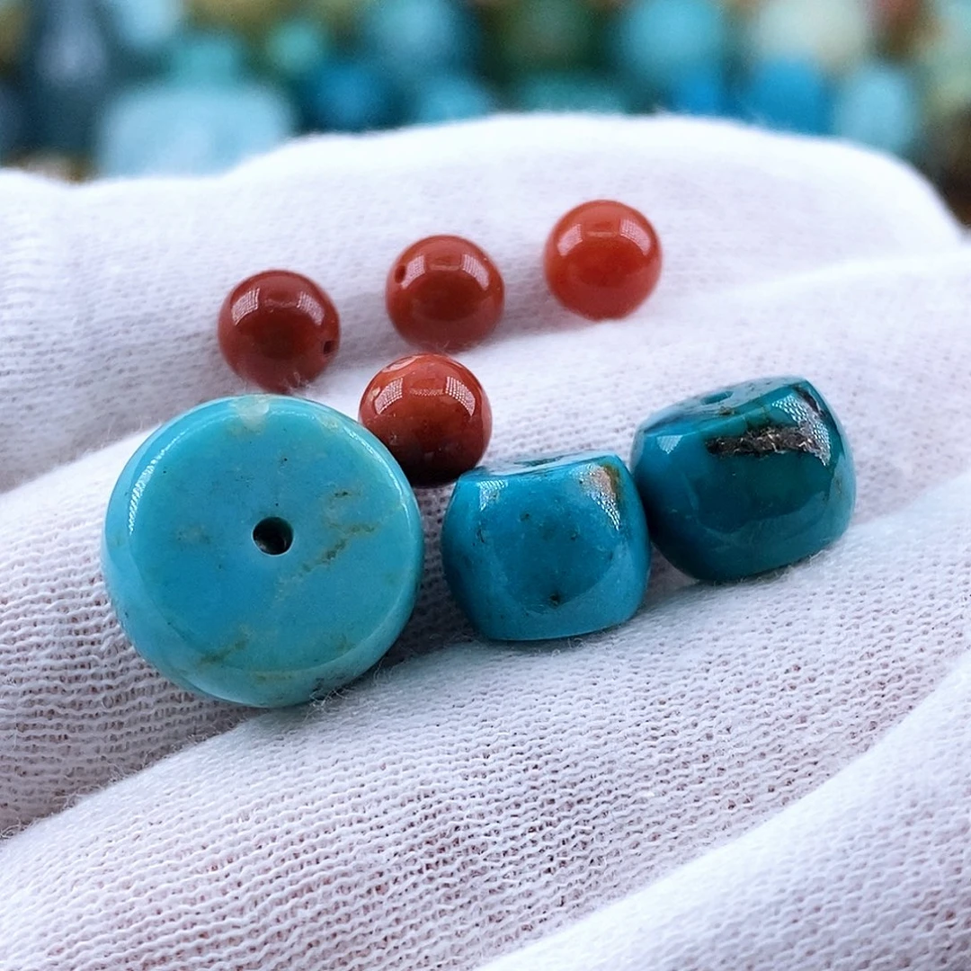 南红玛瑙未镶嵌珠宝奇石