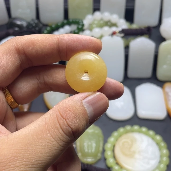 未镶嵌和田玉挂件