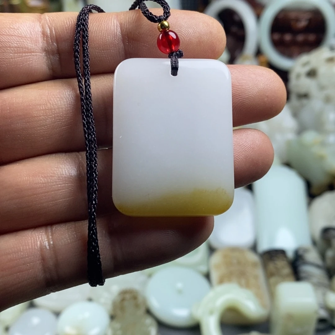 和田玉（糖玉）未镶嵌颈饰