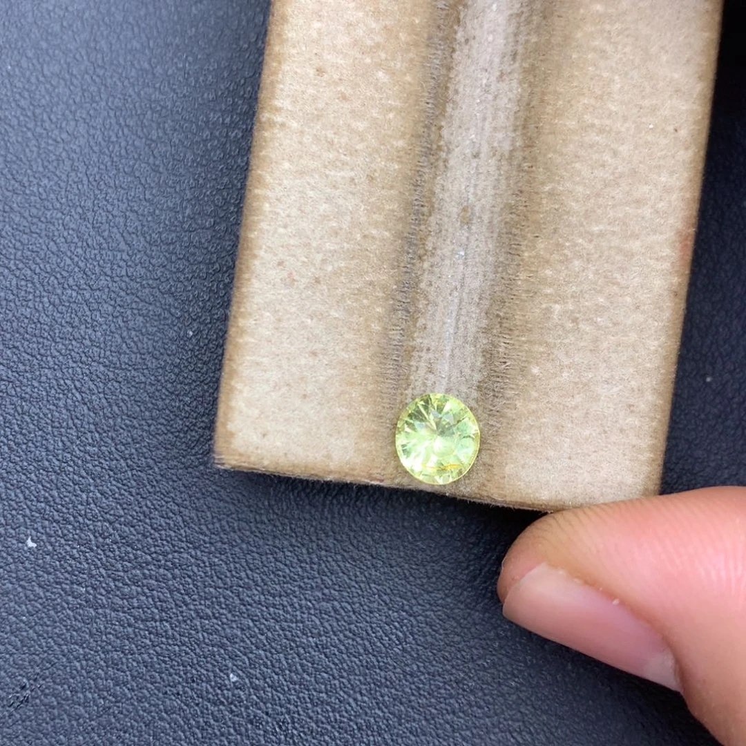 裸石金绿宝石1.2ct