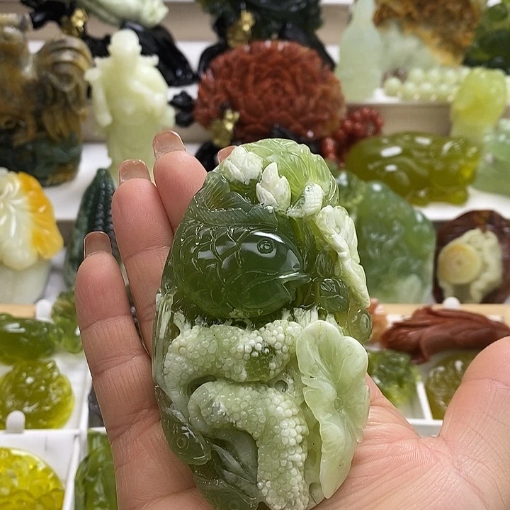 蛇纹石玉未镶嵌手把件