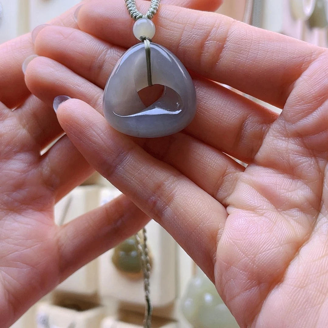 和田玉吊坠(赠链)未镶嵌?****n