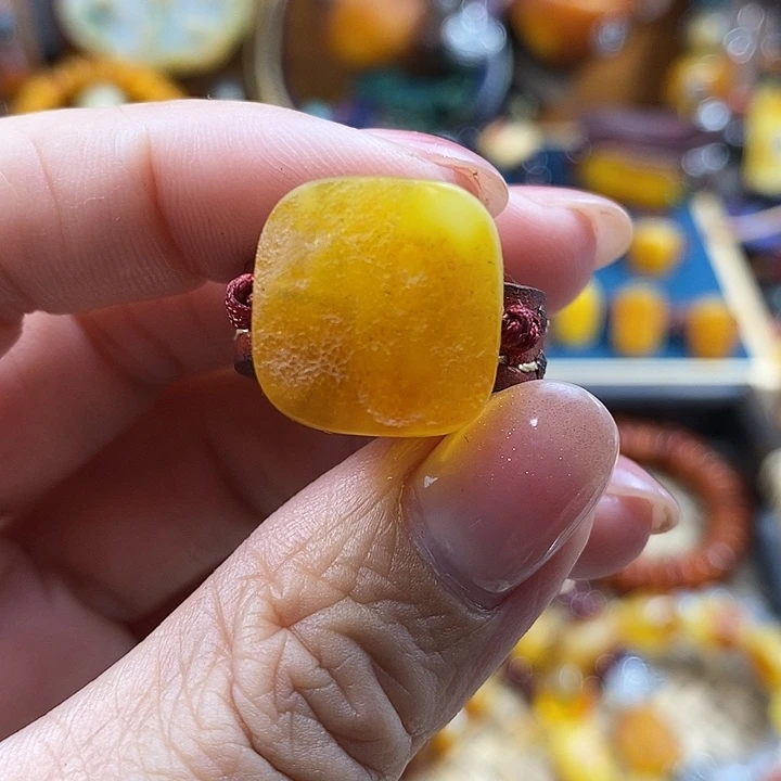 未镶嵌蜜蜡戒指戒指