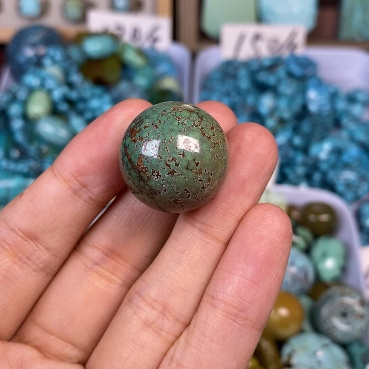 绿松石未镶嵌颈饰