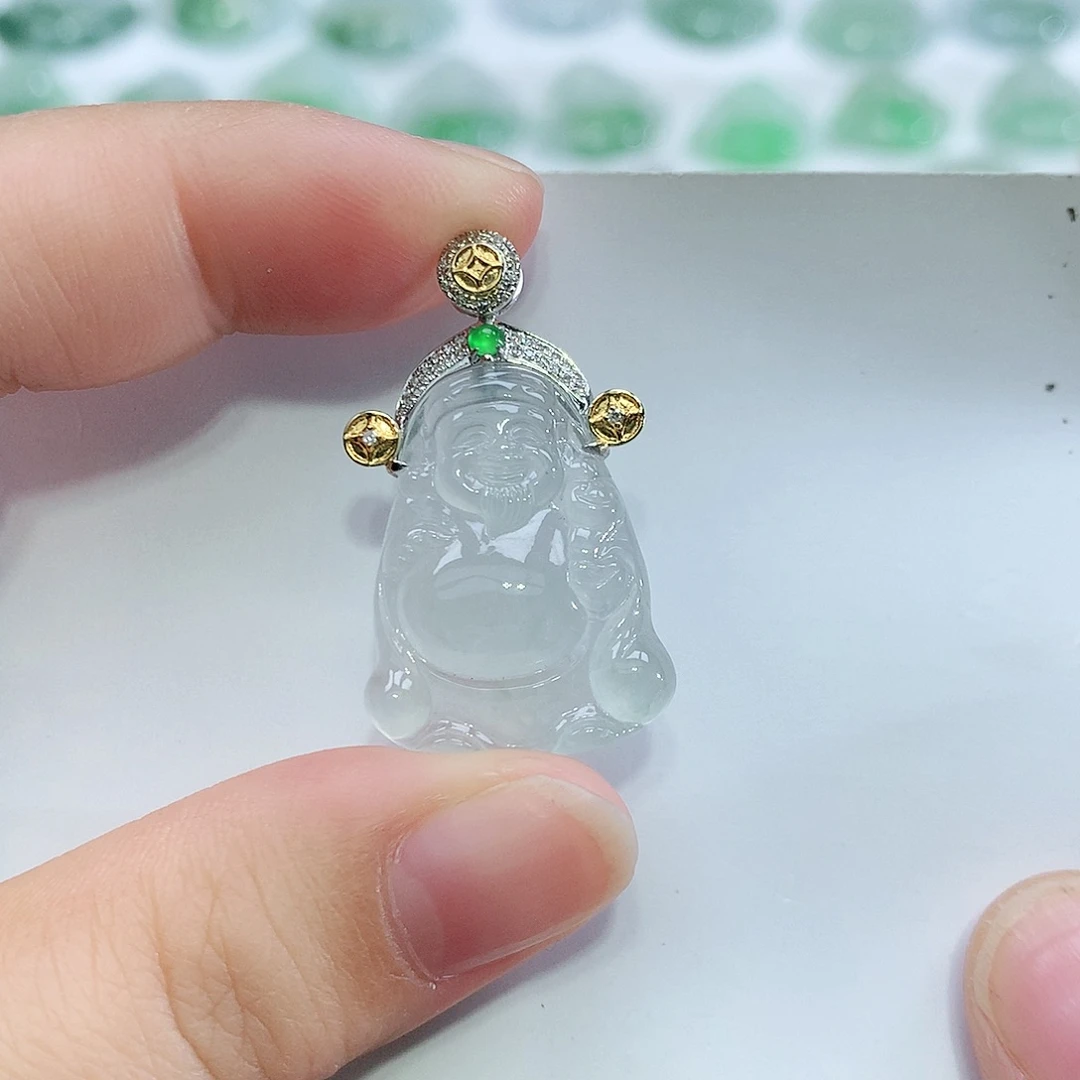 翡翠18K金镶嵌颈饰财爷