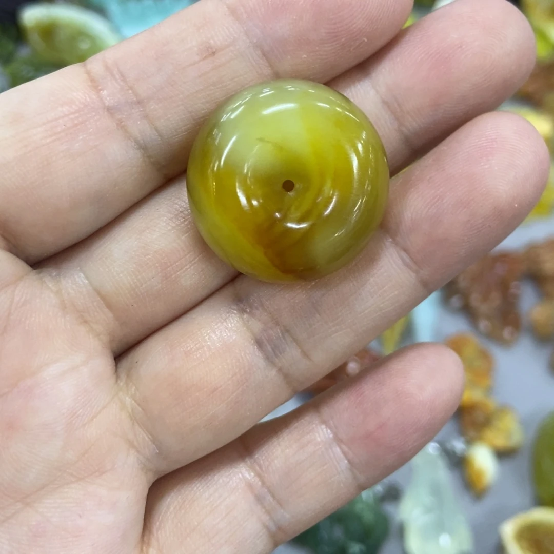 未镶嵌蛇纹石玉挂件