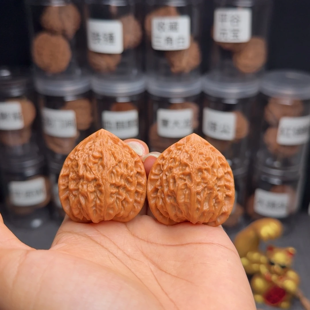 把件文玩核桃金牛