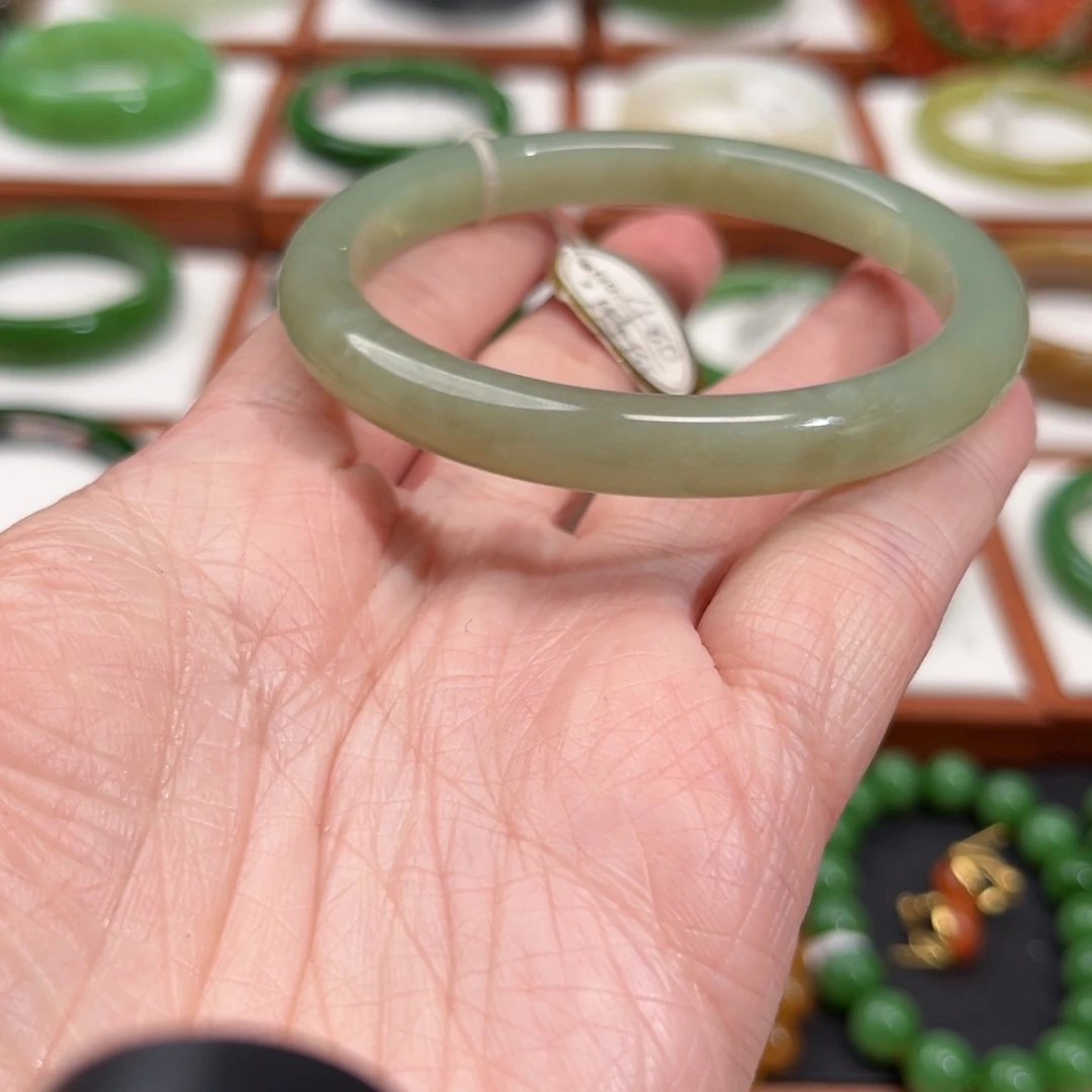 和田玉（碧玉）手镯未镶嵌