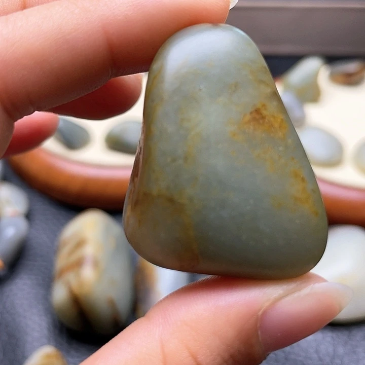 和田玉颈饰未镶嵌8