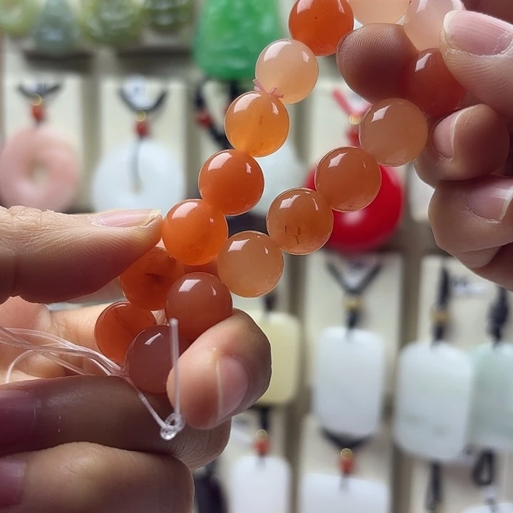 爱****石英质玉未镶嵌颈饰