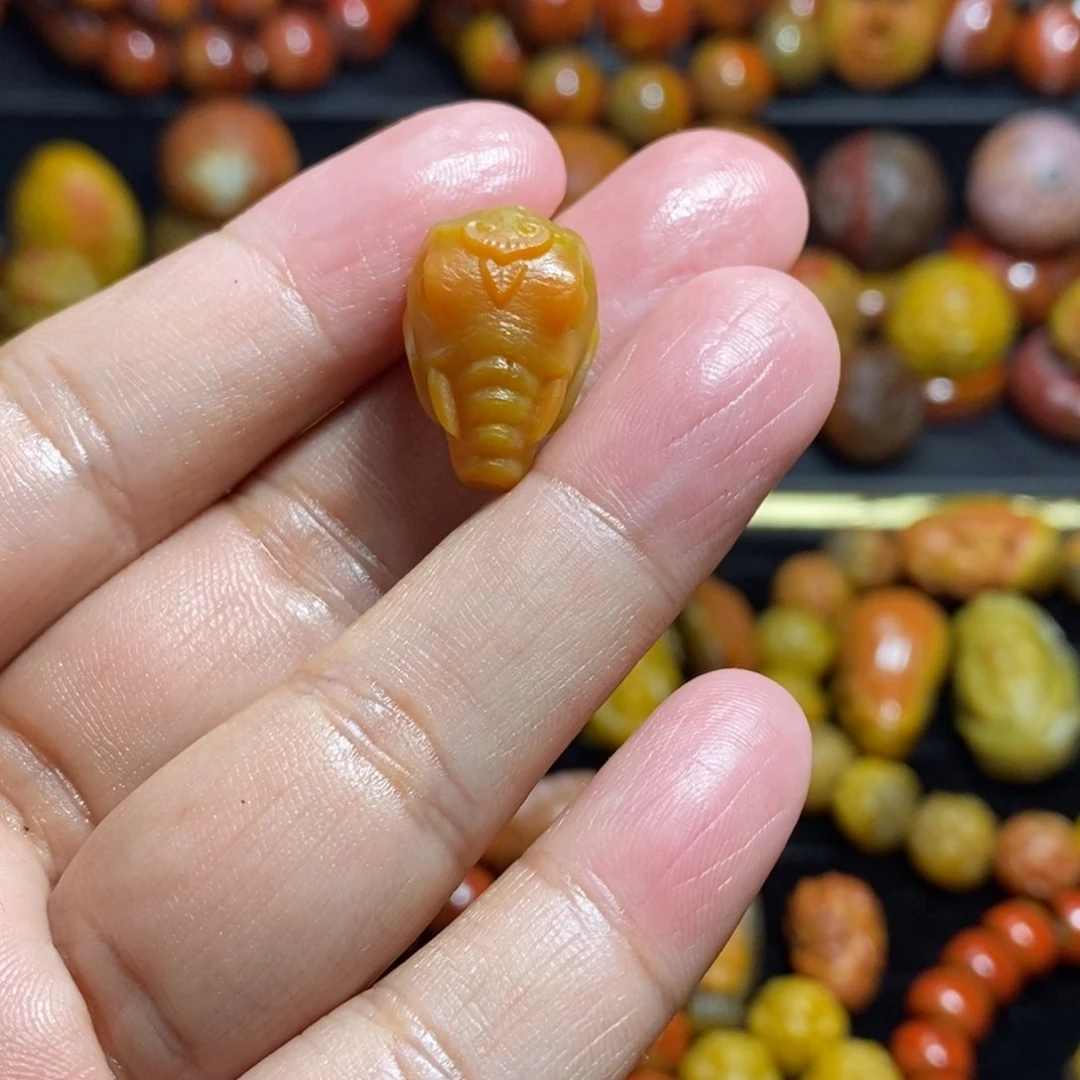 你***你玛瑙/玉髓未镶嵌战国红