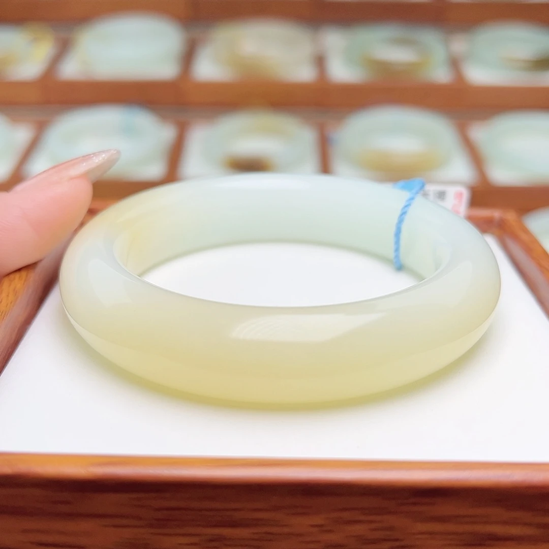 和田玉手镯未镶嵌53.1