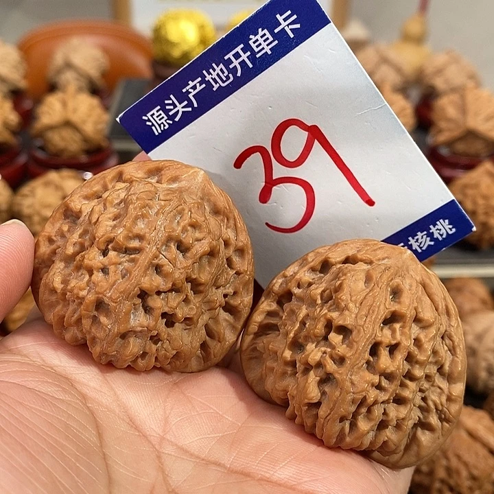 文玩核桃把件42全品三角疆39号