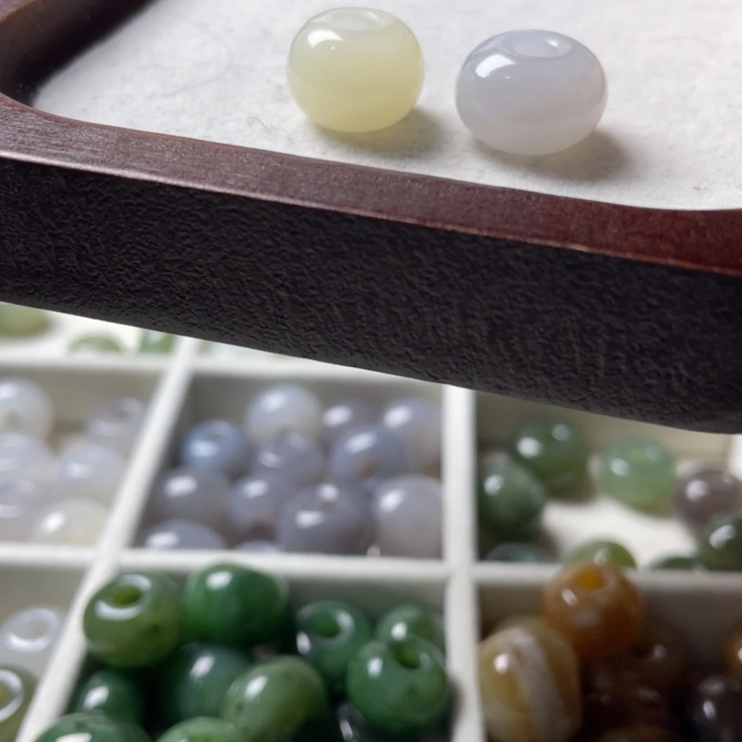 s***y和田玉未镶嵌挂件