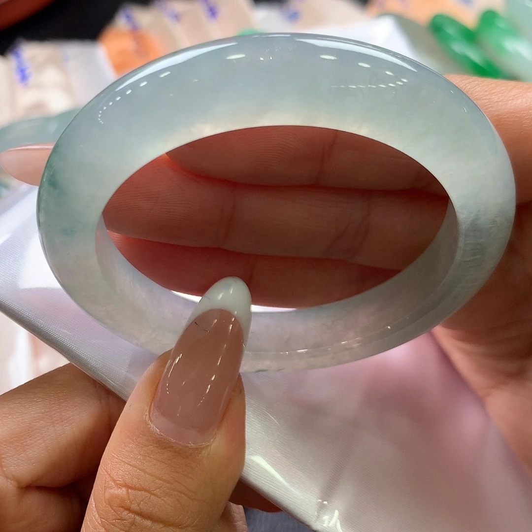 翡翠未镶嵌手镯64号冰种