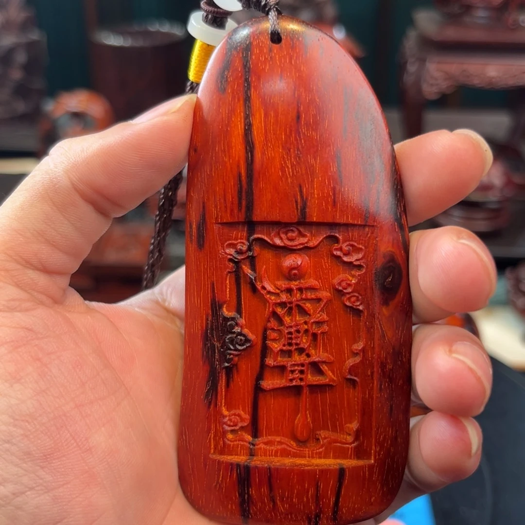 天***健印度小叶紫檀手把件