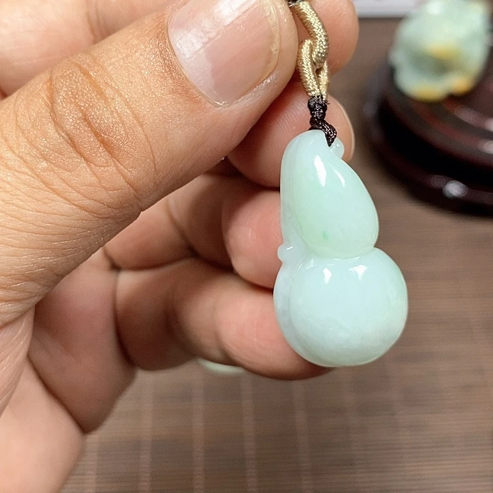 颈饰未镶嵌翡翠天然翡翠玉A货配证书