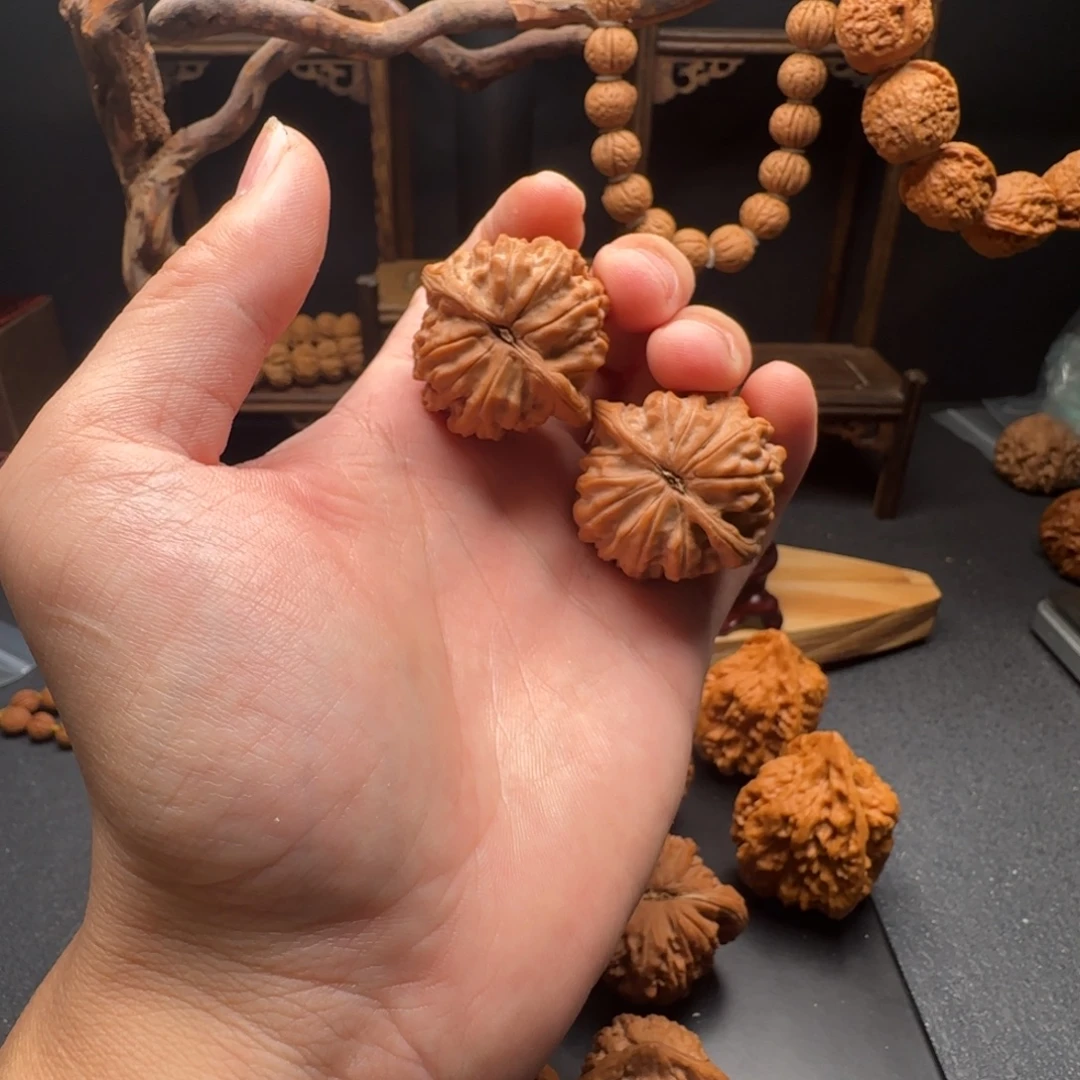 核桃野生元宝全品无修