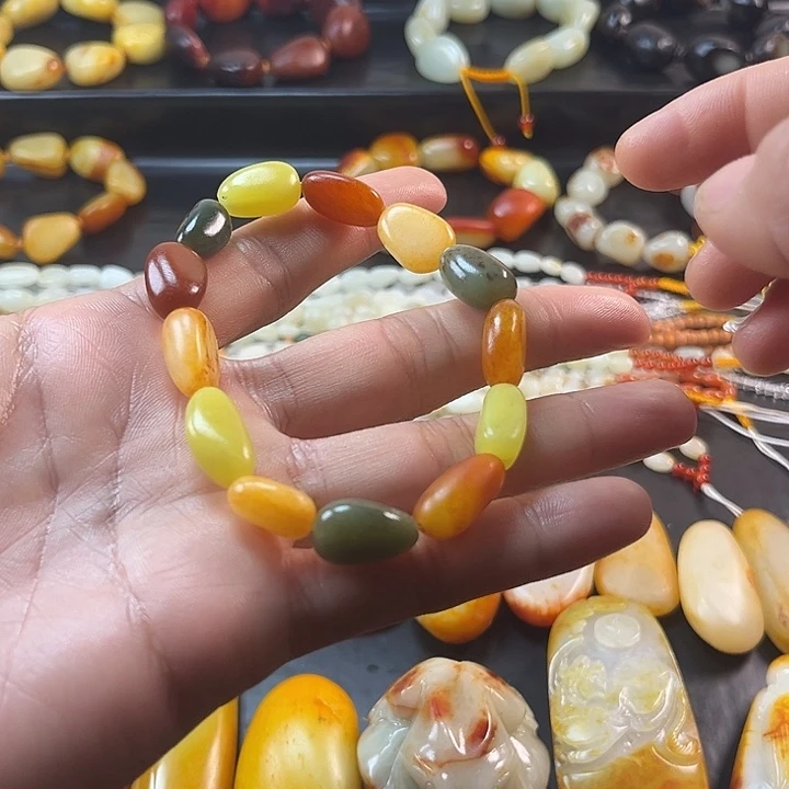 社***Y和田玉未镶嵌颈饰