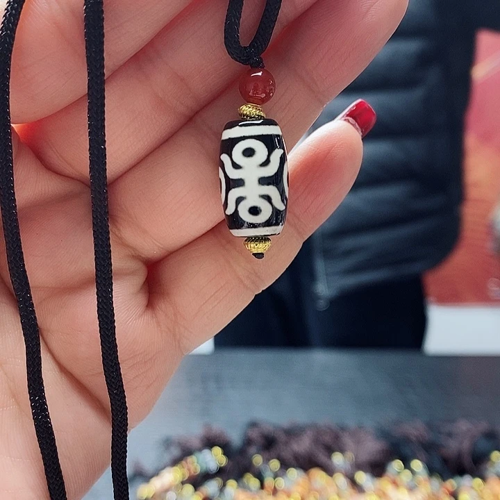 玛瑙/玉髓颈饰合金