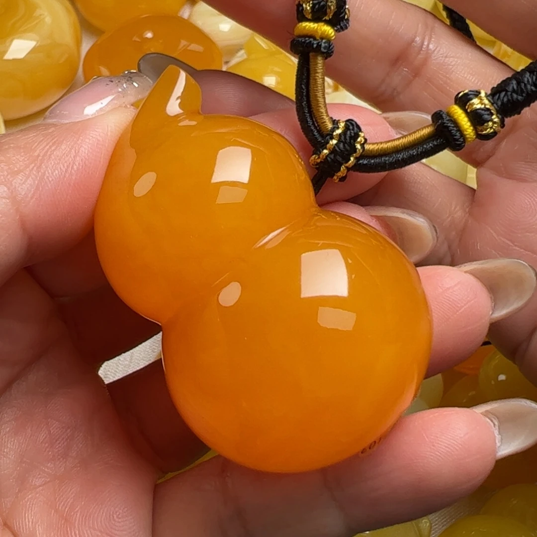 蜜蜡未镶嵌吊坠(不含链)无烤色无补胶无煮蜜无覆膜无辐照
