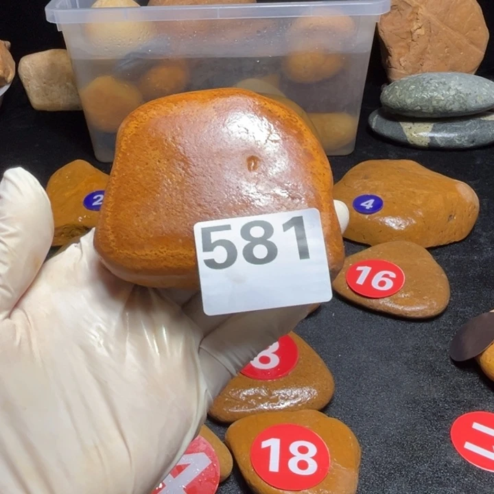 修***液香榧木木头人和他在纽约生活着