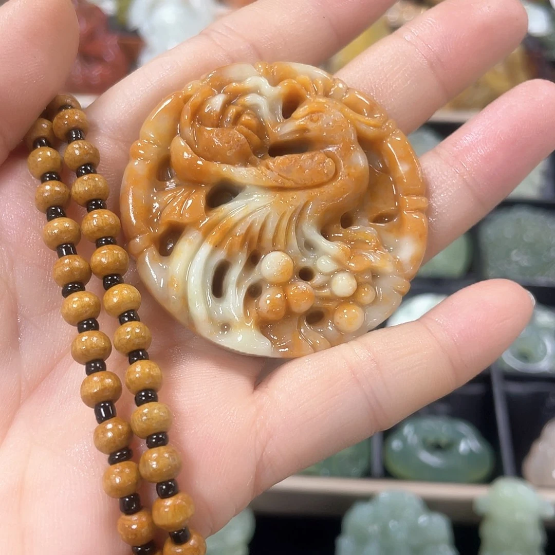 蛇纹石玉颈饰未镶嵌