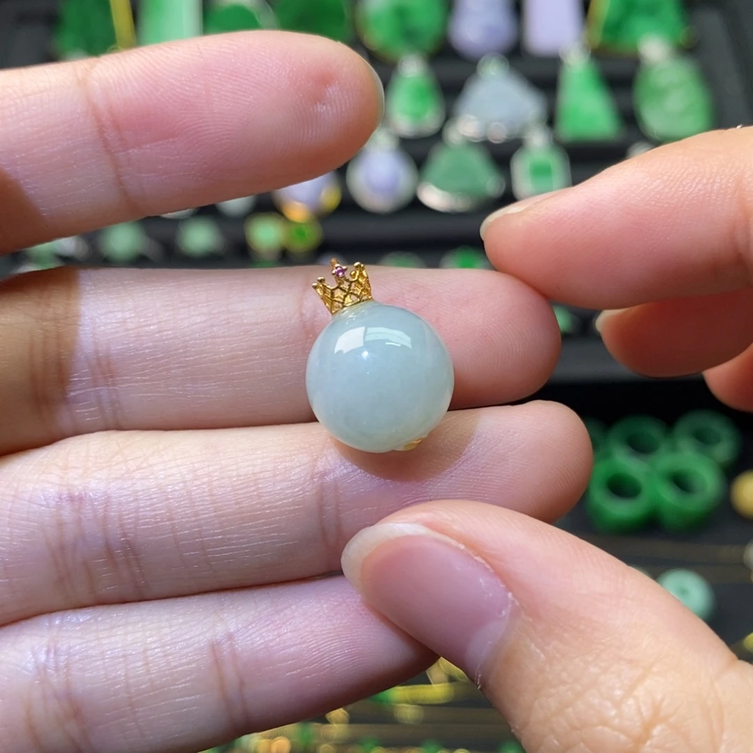 翡翠18K金镶嵌颈饰珠子