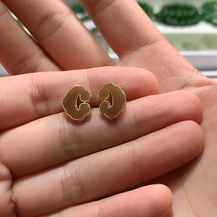 银S925镶嵌和田玉（糖玉）耳饰l****贝