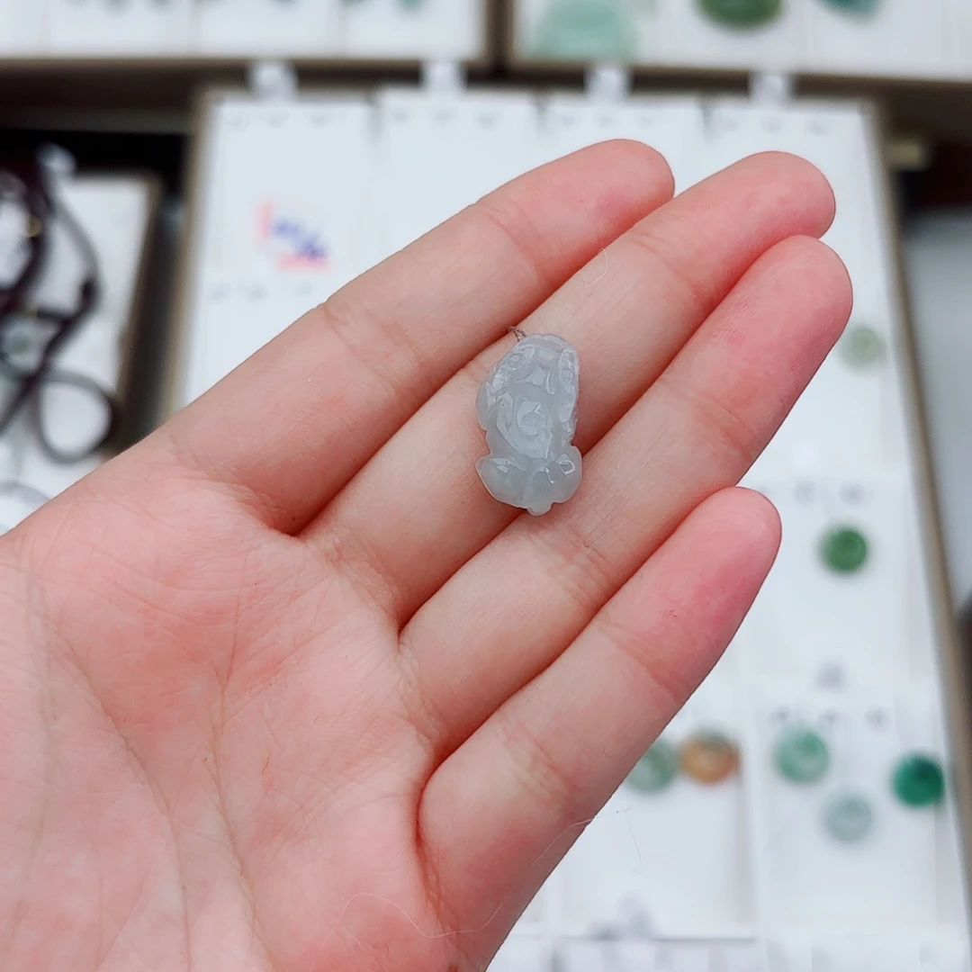 翡翠颈饰未镶嵌付*貔貅