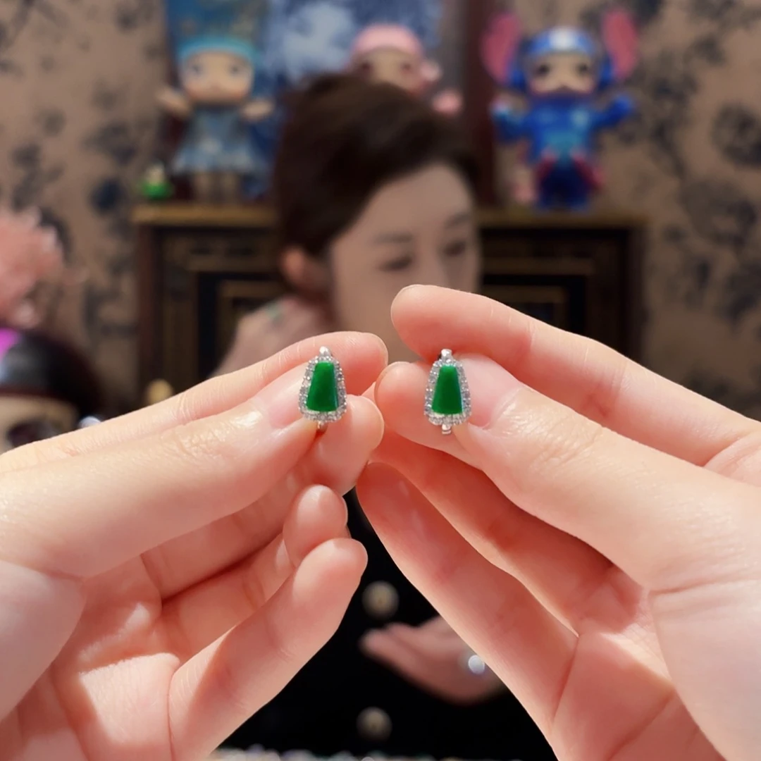 翡翠18K金镶嵌耳饰耳饰