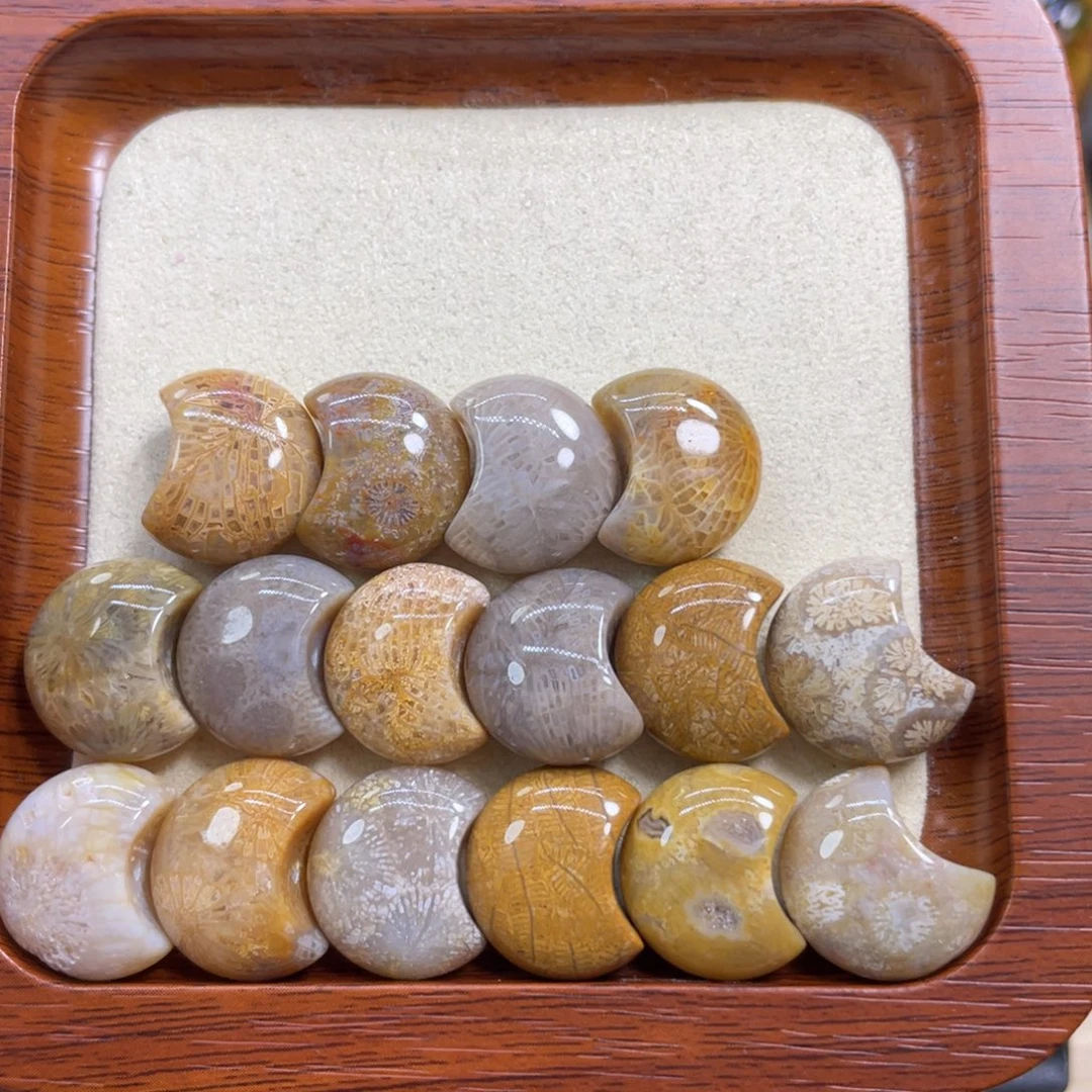 硅化玉未镶嵌颈饰月亮20米1颗